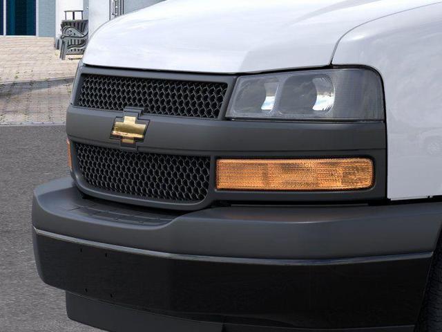 Photo of 2025 Summit White Chevrolet Express 2500