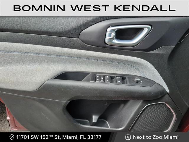 Photo of 2022 Velvet Red Pearlcoat Jeep Compass