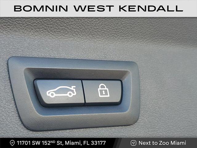 Photo of 2022 White Metallic BMW X3