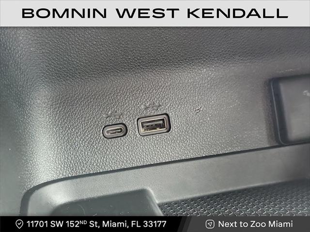 Photo of 2024 Sterling Gray Metallic Chevrolet Traverse