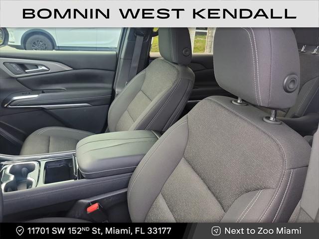Photo of 2024 Sterling Gray Metallic Chevrolet Traverse