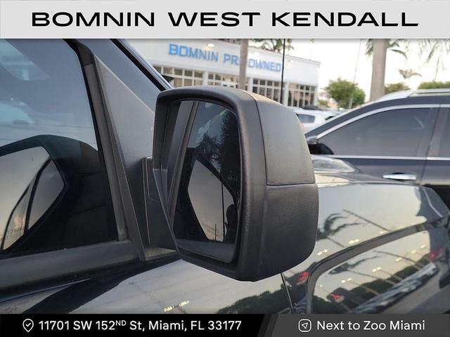 Photo of 2018 Black Chevrolet Silverado 1500