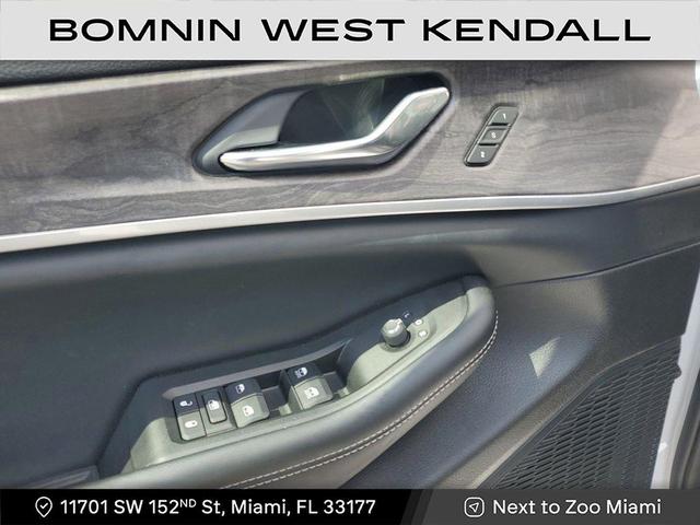 Photo of 2025 Velvet Red Pearlcoat Jeep Grand Cherokee
