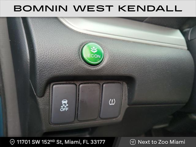 Photo of 2016 Obsidian Blue Pearl Honda CR-V