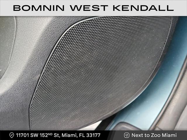 Photo of 2016 Obsidian Blue Pearl Honda CR-V