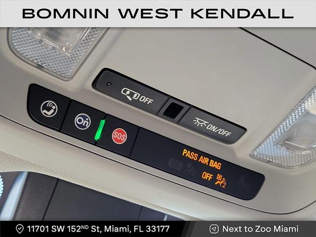 Photo of 2022 Mosaic Black Metallic Chevrolet Equinox
