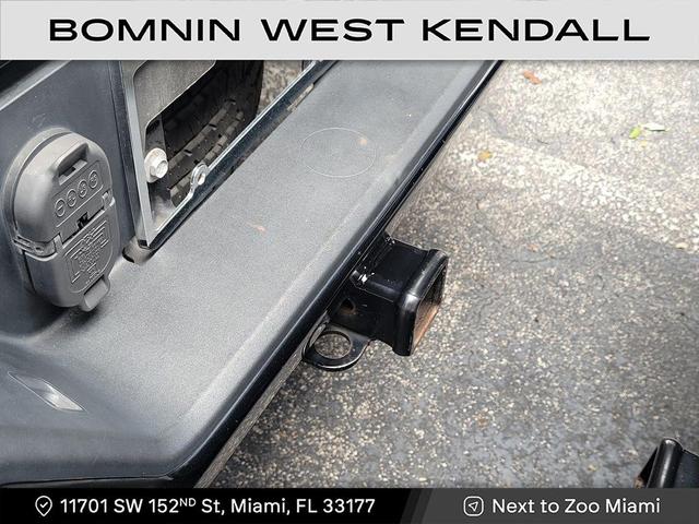 Photo of 2020 Black Chevrolet Silverado 1500