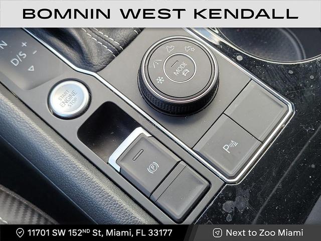 Photo of 2022 Deep Black Pearl Volkswagen Atlas Cross Sport