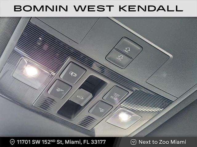 Photo of 2022 Deep Black Pearl Volkswagen Atlas Cross Sport