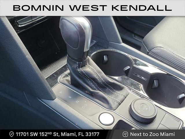 Photo of 2022 Deep Black Pearl Volkswagen Atlas Cross Sport