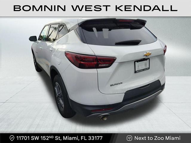 Photo of 2023 Summit White Chevrolet Blazer