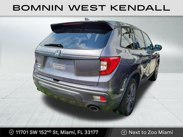 Photo of 2021 Gray Honda Passport