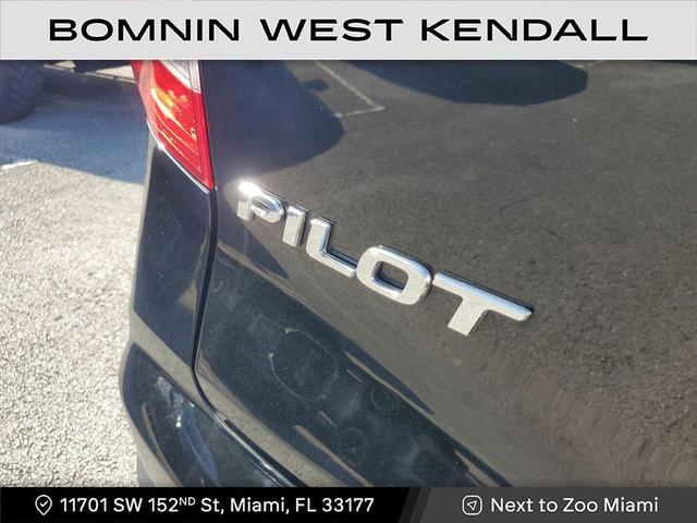 Photo of 2021 Crystal Black Pearl Honda Pilot