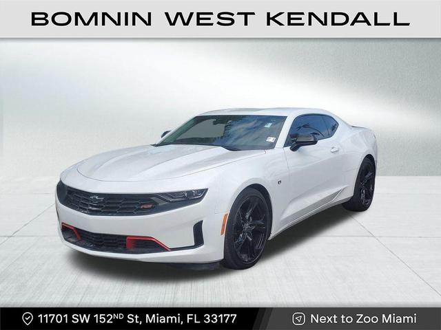 Photo of 2023 Summit White Chevrolet Camaro