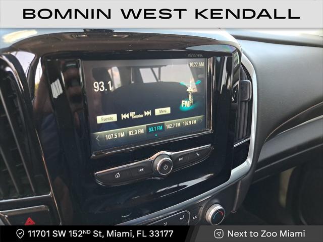 Photo of 2019 Summit White Chevrolet Traverse