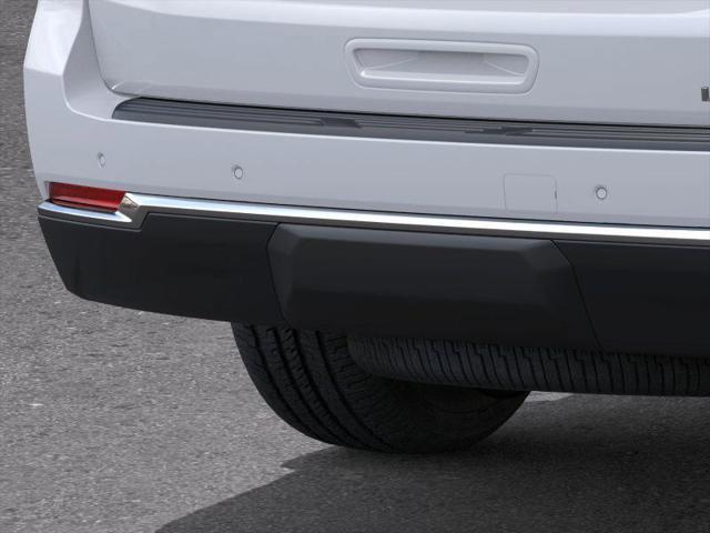 Photo of 2025 Summit White Chevrolet Tahoe