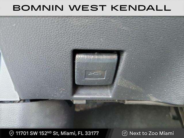 Photo of 2024 Ice Cap Toyota Corolla