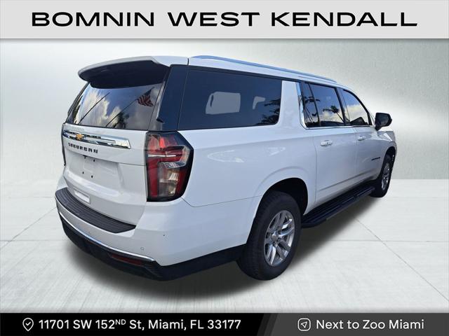 Photo of 2023 Summit White Chevrolet Suburban