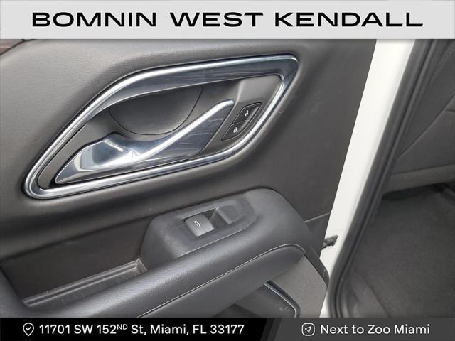 Photo of 2023 Summit White Chevrolet Suburban