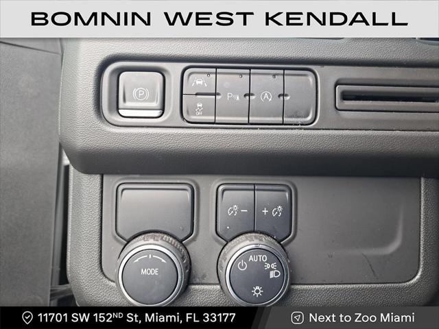Photo of 2023 Summit White Chevrolet Suburban