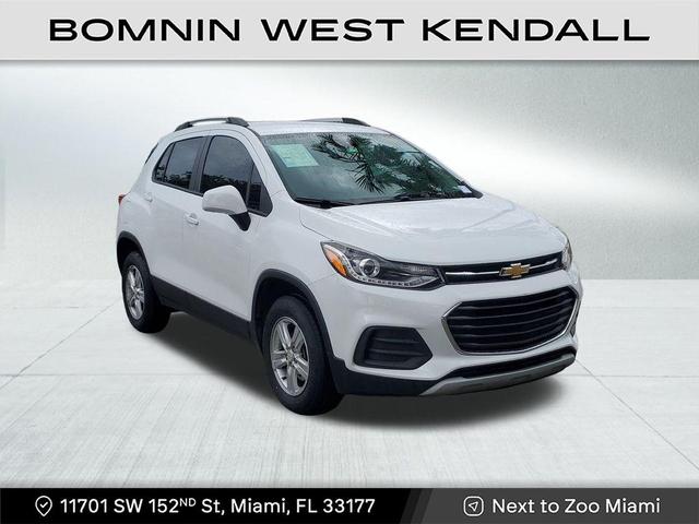Photo of 2022 Summit White Chevrolet Trax