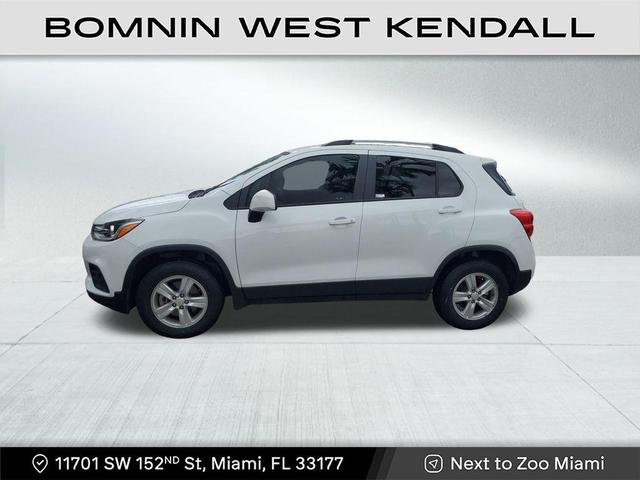 Photo of 2022 Summit White Chevrolet Trax