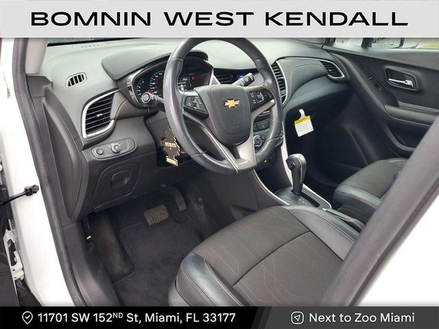 Photo of 2022 Summit White Chevrolet Trax