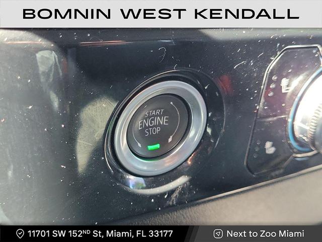 Photo of 2024 Onyx Black GMC Sierra 1500