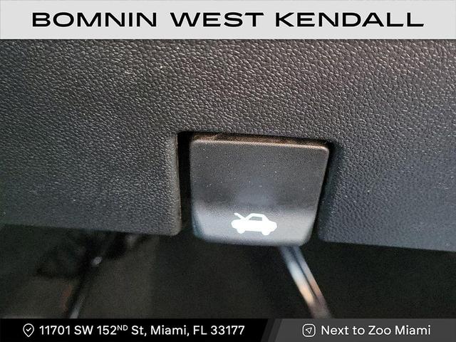 Photo of 2024 Onyx Black GMC Sierra 1500