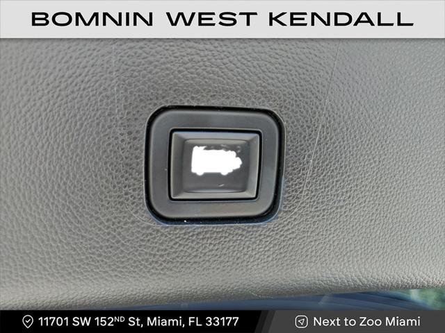 Photo of 2020 Graphite Metallic Chevrolet Traverse