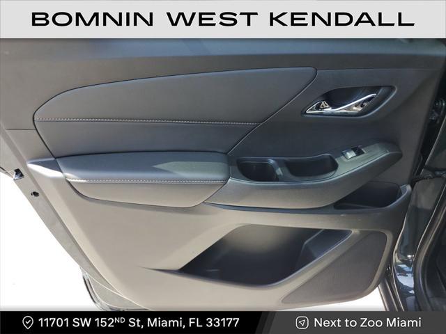Photo of 2020 Graphite Metallic Chevrolet Traverse