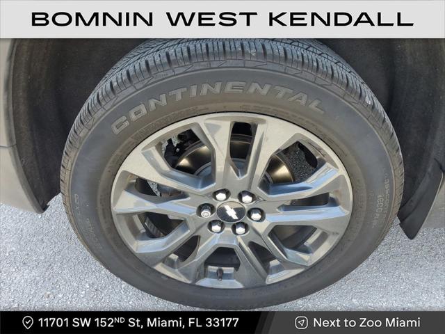 Photo of 2020 Graphite Metallic Chevrolet Traverse