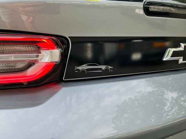 Photo of 2023 Sharkskin Metallic Chevrolet Camaro