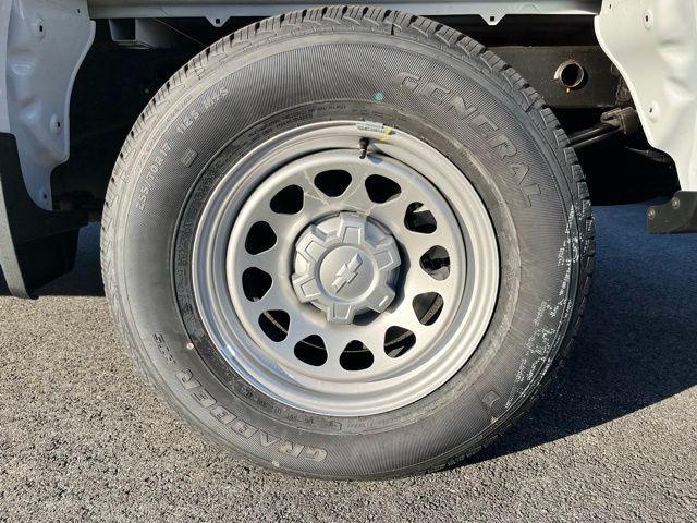 Photo of 2025 Summit White Chevrolet Silverado 1500