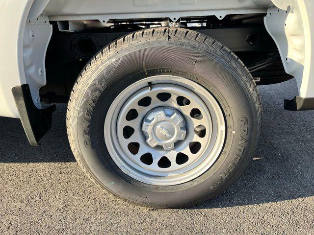 Photo of 2025 Summit White Chevrolet Silverado 1500