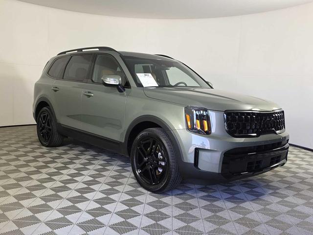 Photo of 2025 Jungle Green Kia Telluride