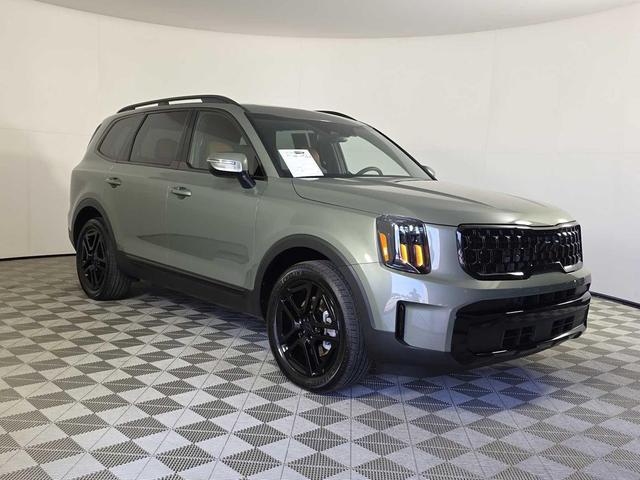 Photo of 2025 Jungle Green Kia Telluride