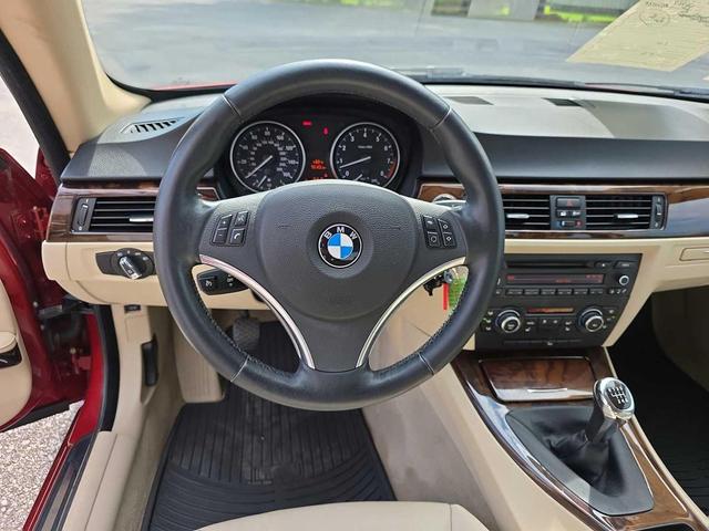 Photo of 2013 Vermilion Red Metallic BMW 335