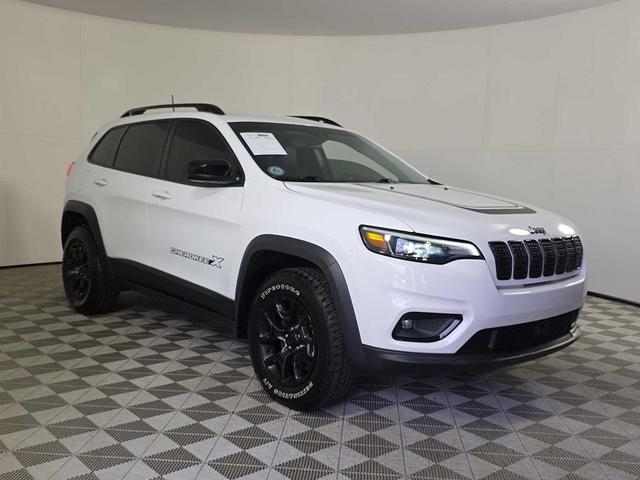 Photo of 2022 Bright White Clearcoat Jeep Cherokee