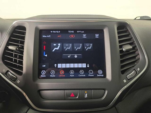 Photo of 2022 Bright White Clearcoat Jeep Cherokee