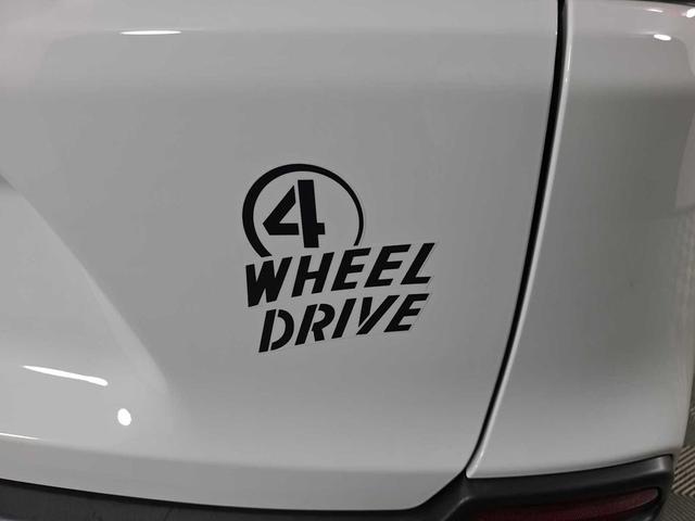 Photo of 2022 Bright White Clearcoat Jeep Cherokee