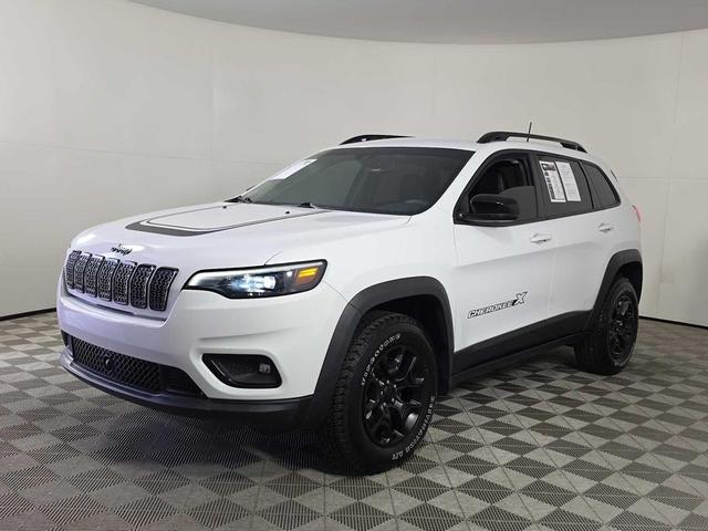 Photo of 2022 Bright White Clearcoat Jeep Cherokee