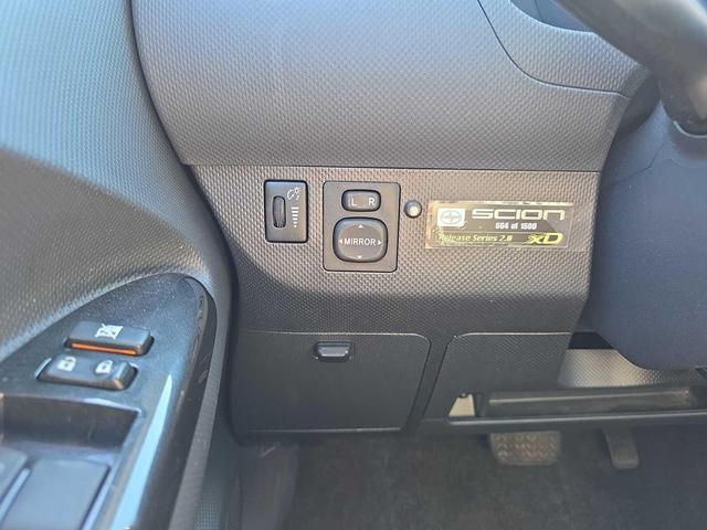 Photo of 2009 Electric Wasabi Scion xD