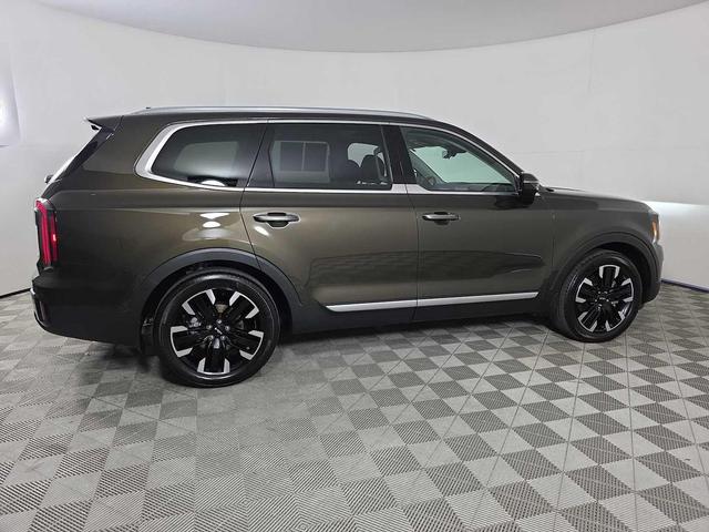 Photo of 2024 Dark Moss Kia Telluride