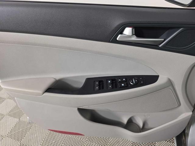 Photo of 2020 Stellar Silver Hyundai TUCSON