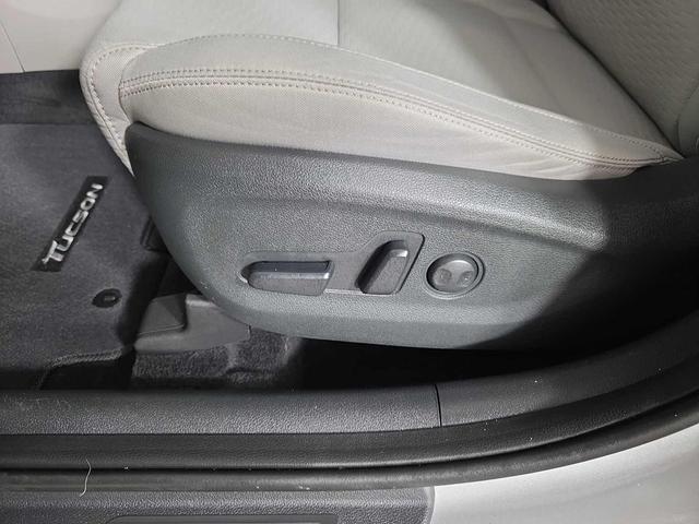 Photo of 2020 Stellar Silver Hyundai TUCSON