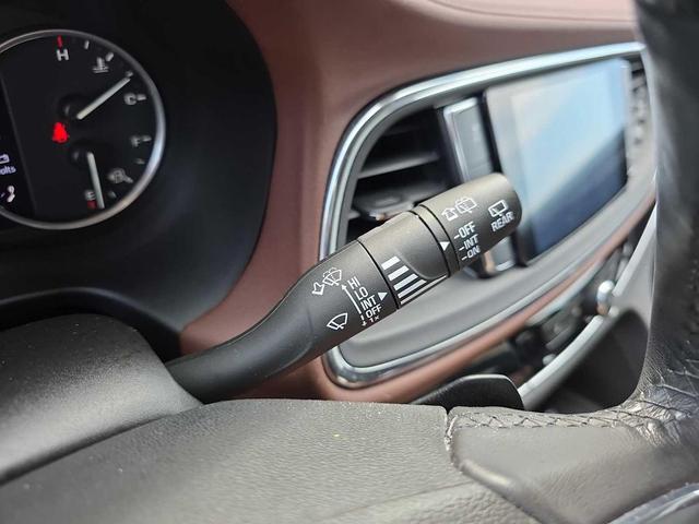 Photo of 2021 White Frost Tricoat Buick Enclave