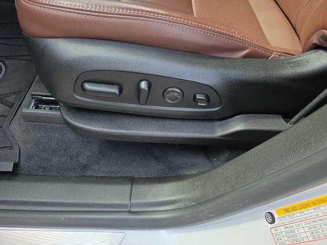 Photo of 2021 White Frost Tricoat Buick Enclave