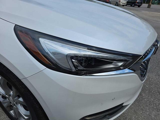 Photo of 2021 White Frost Tricoat Buick Enclave