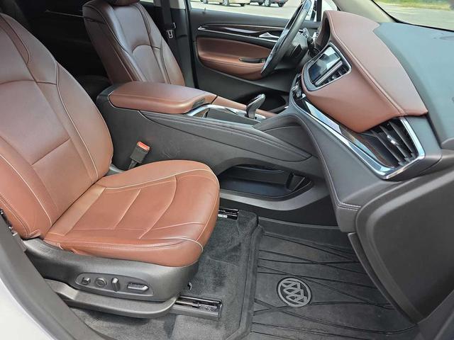 Photo of 2021 White Frost Tricoat Buick Enclave